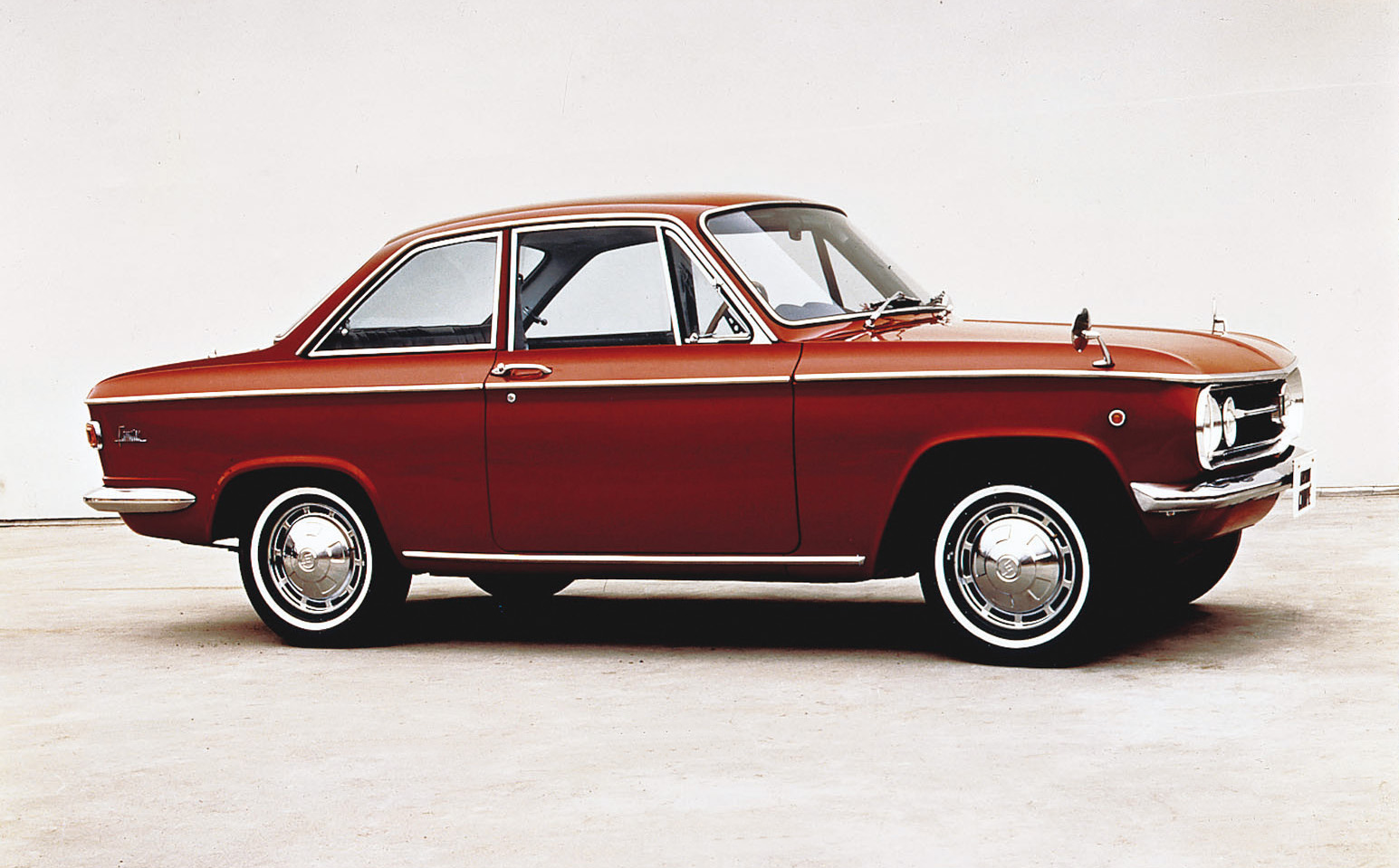 mazda-323-fa1-1963-familia-800-coupé