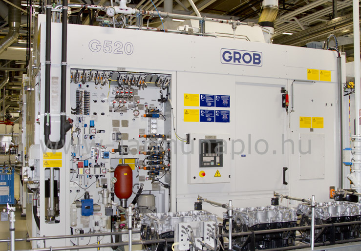 Grob G520 modular machining center
