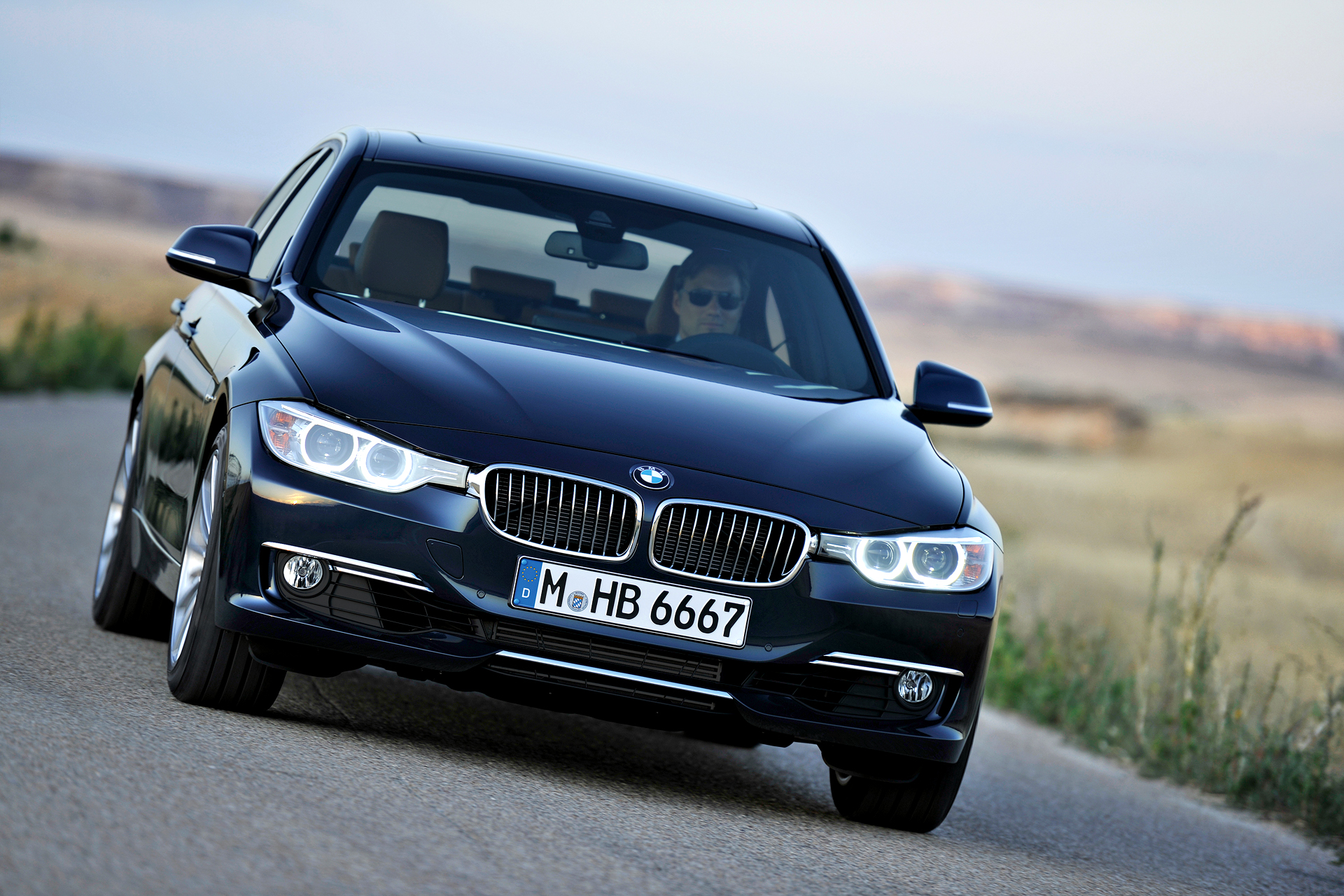 BMW 3 - BMW-F30-Sedan-2013-3-er